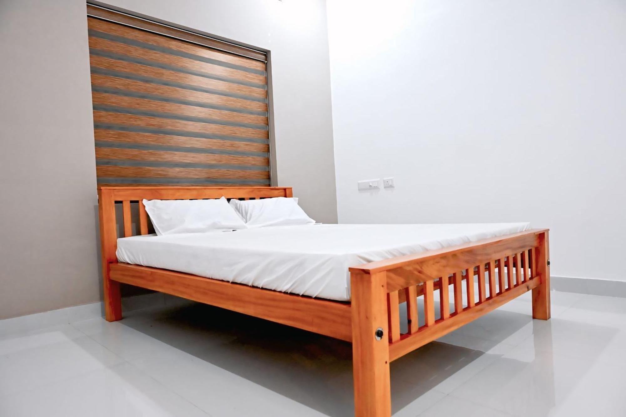 Elamkulam Penthouse - 3Bhk Ac With Kitchen - Kochi Apartment Chottanikara Bagian luar foto